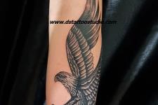 kolda kartal dövme modeli,Eagle tattoo, kartal dövme modeli