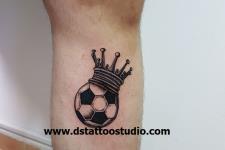 futboll topu dövme modeli